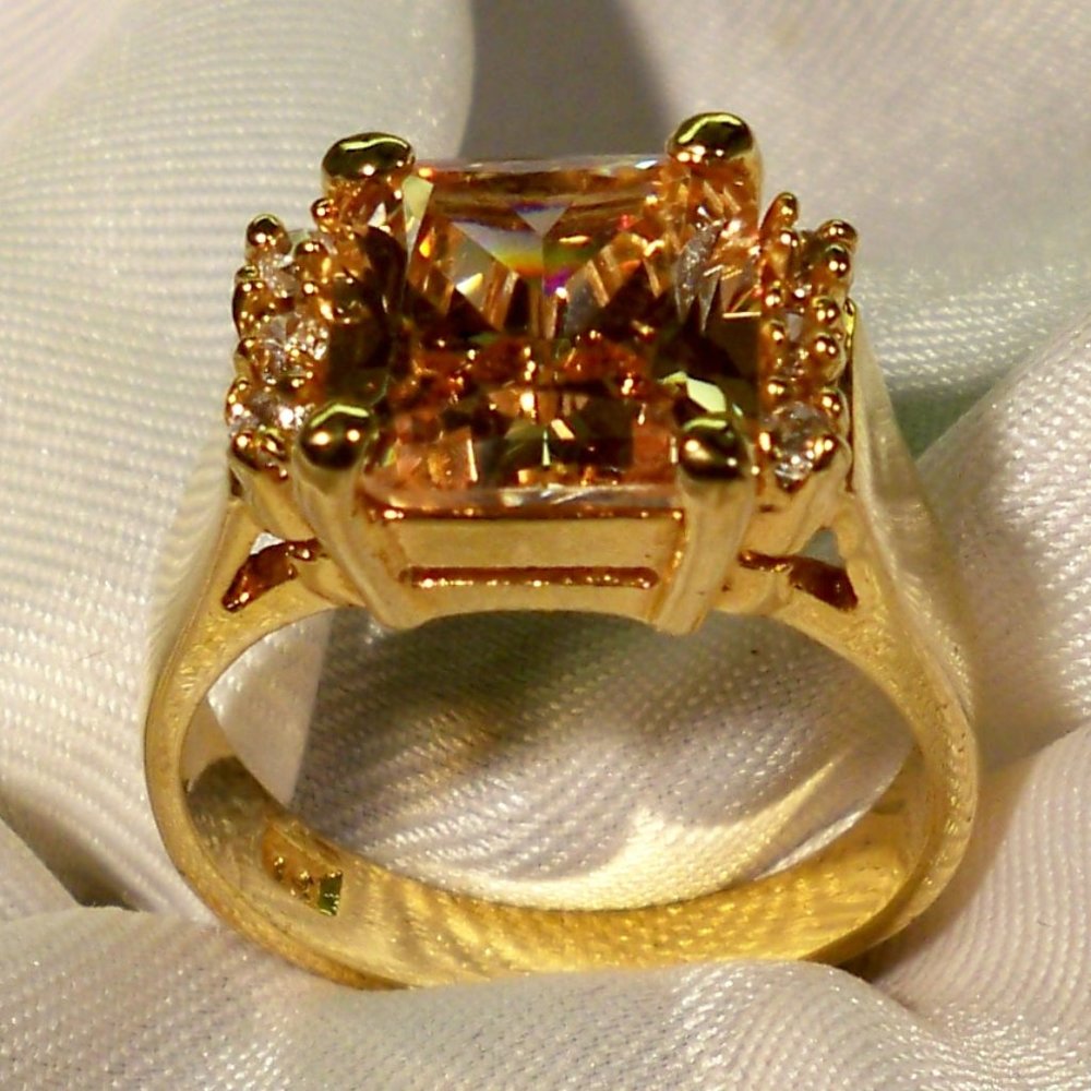NEW Light Amber Princess Cut Crystals Gold Designer Ring